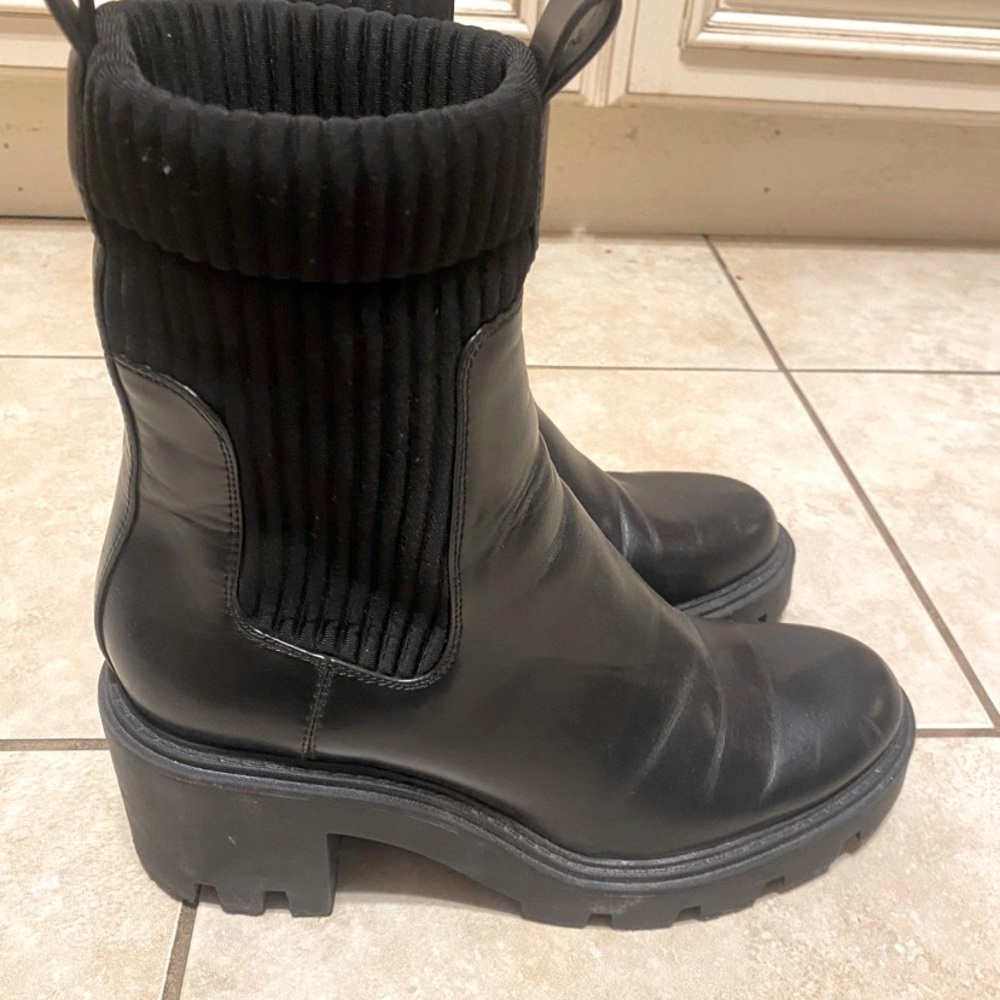 Zara Black Leather Sock-Style Heeled Ankle Boots w/Lug Soles | US Size 8 / UK 39